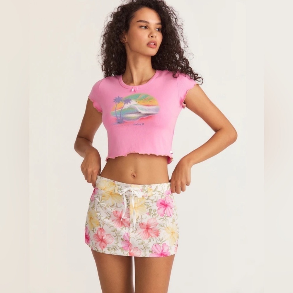 LoveShackFancy x Hurley Hibiscus Florals 90s Boardie Mini Skirt NWT Size Small